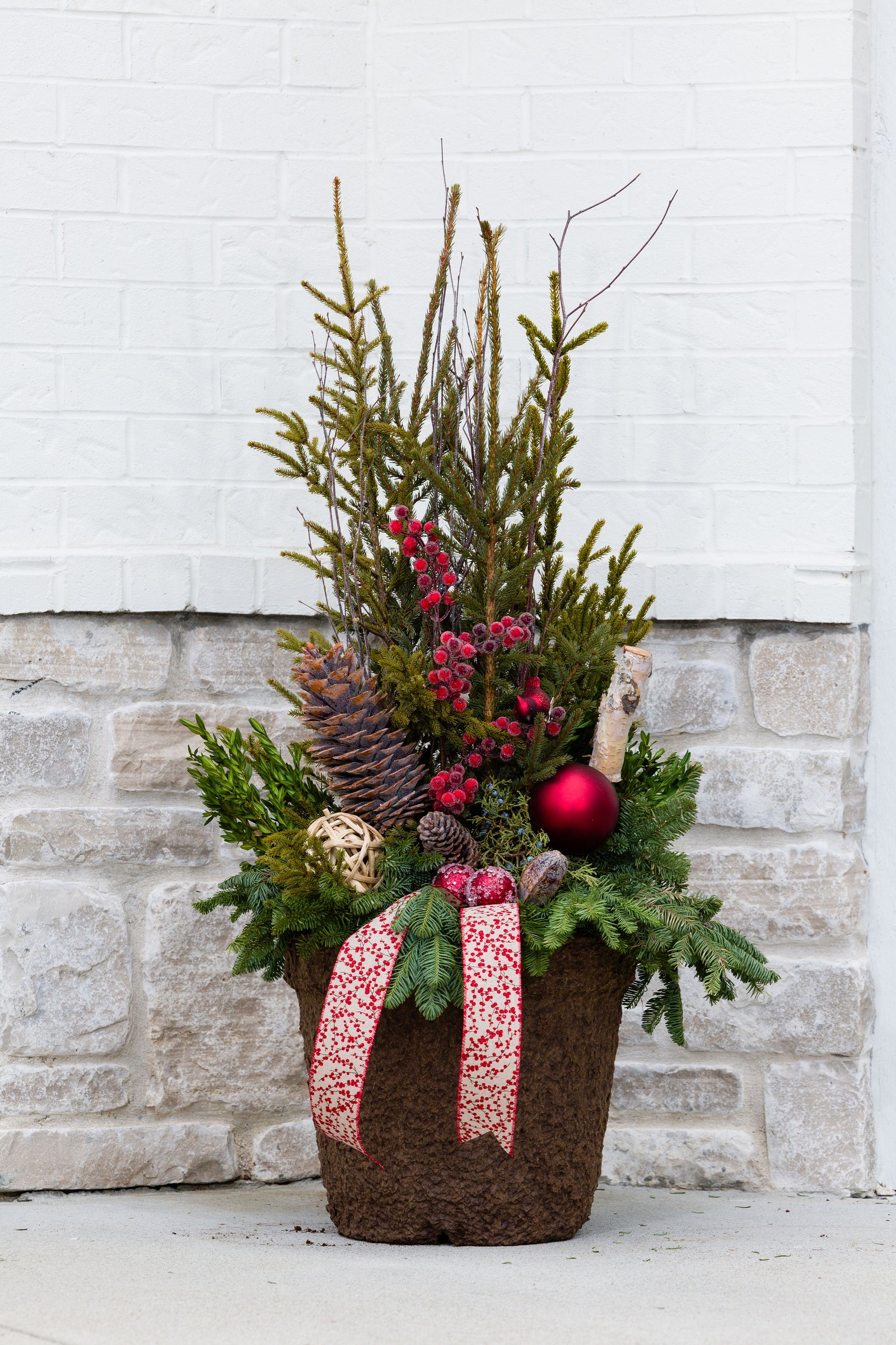 Mistletoe Magic - Large Round Drop In